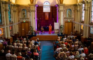 Boeklancering Op Hodenpijl van boven